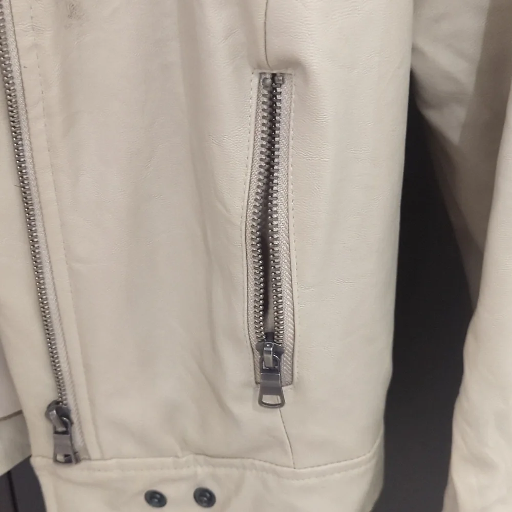Costa Blanca Cream Faux Leather Motorcycle Jacket - Size 2 XS Great Condition - Picture 5 of 7